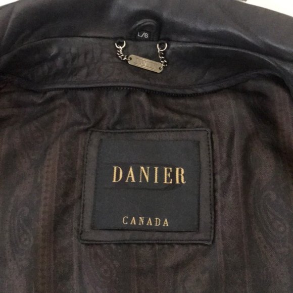 Danier Leather Coat Size: L - Picture 4 of 6
